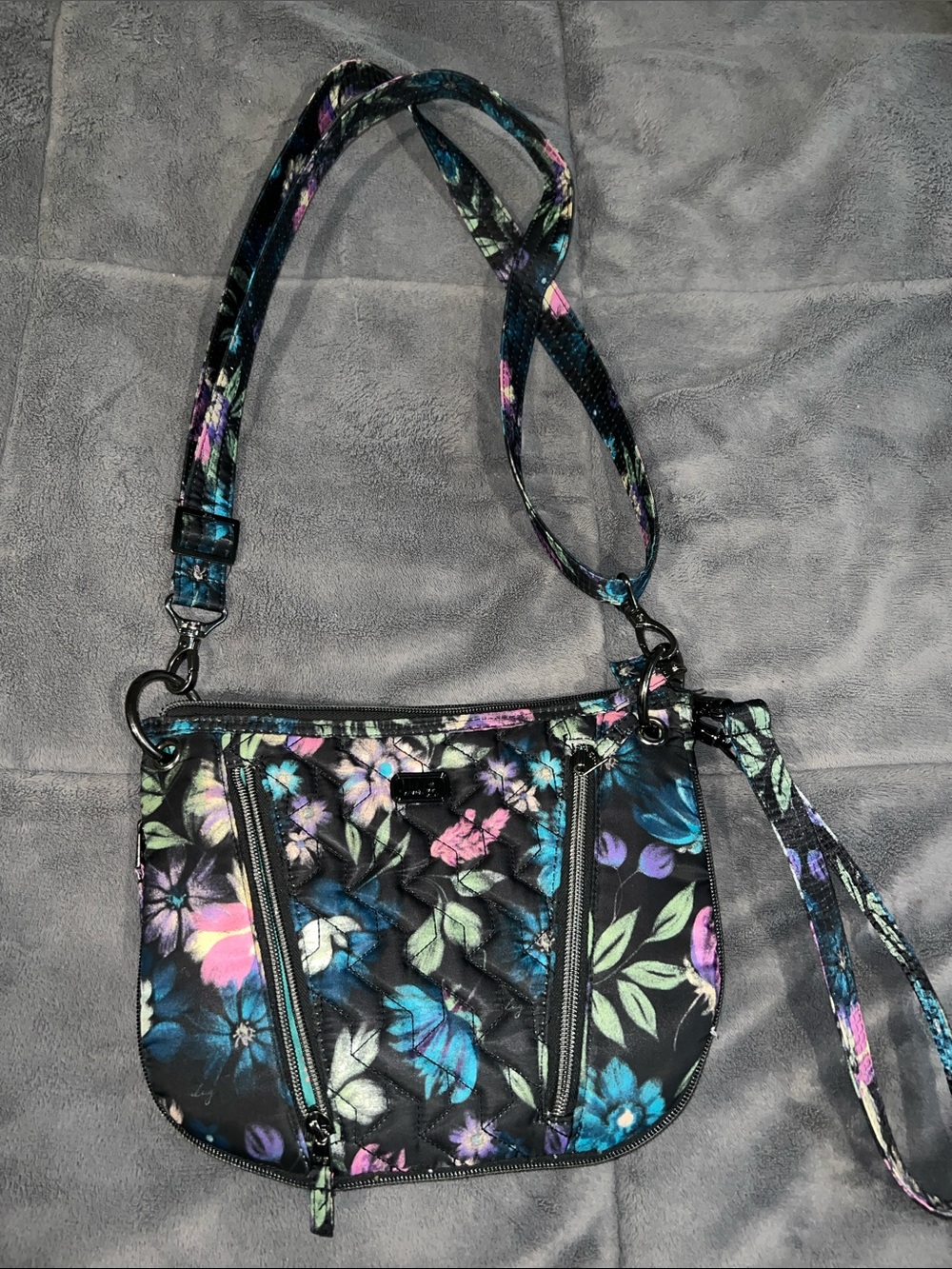 lug Black Quilted Floral Crossbody with Multicolor Flowers
